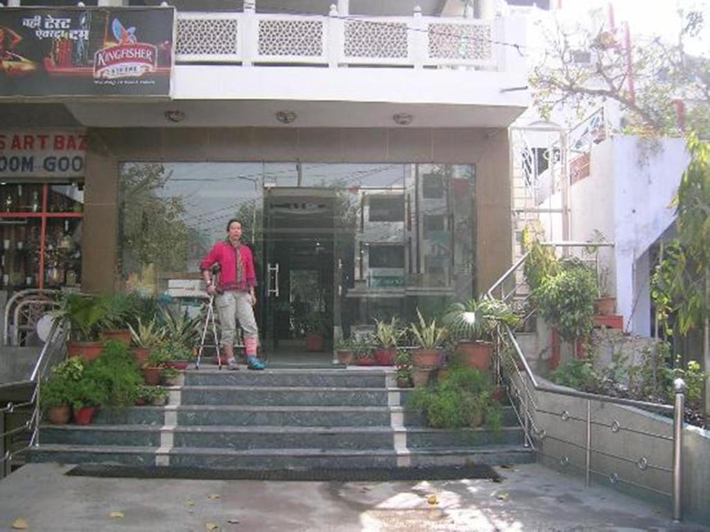 Hotel Dawat Palace Agra  Kültér fotó