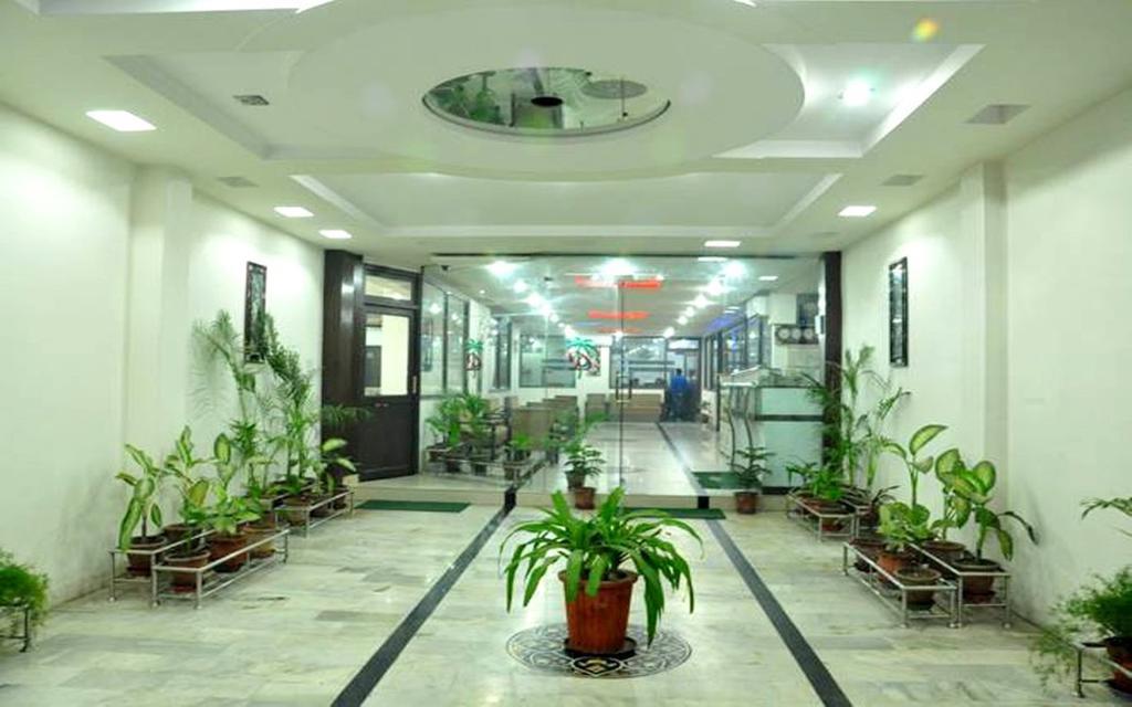 Hotel Dawat Palace Agra  Kültér fotó